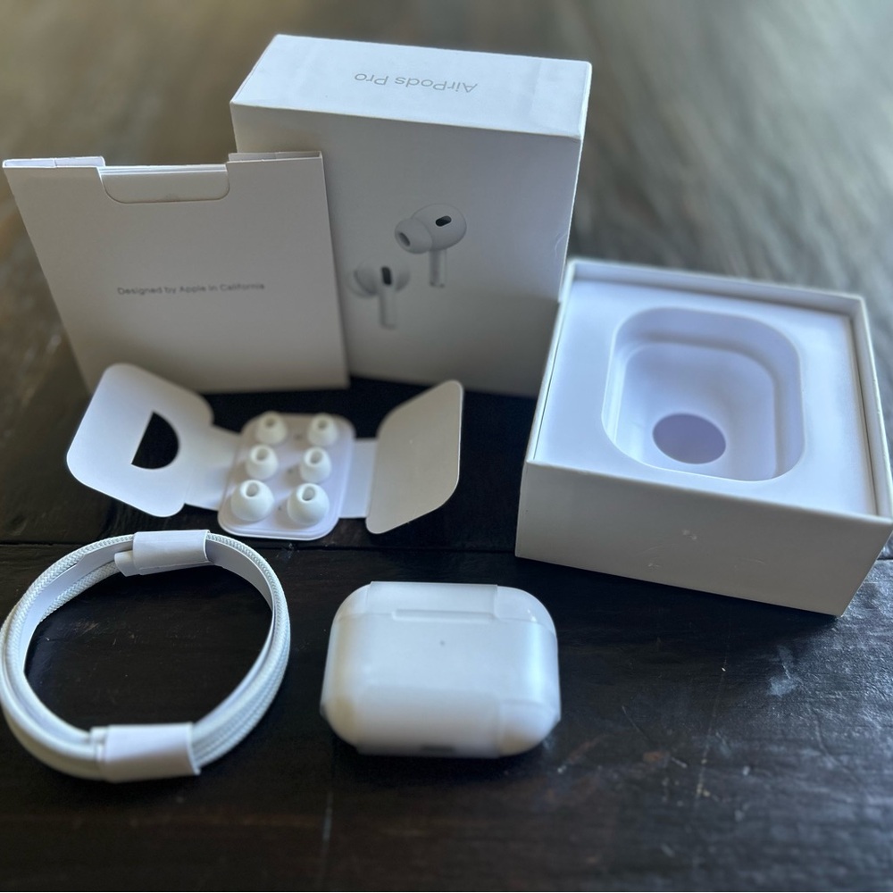 Apple AirPods Pro with Charging Case
